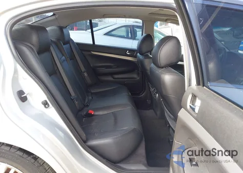 2013 Infiniti G37 Journey z USA, uszkodzony, nr VIN JN1CV6AP2DM724335